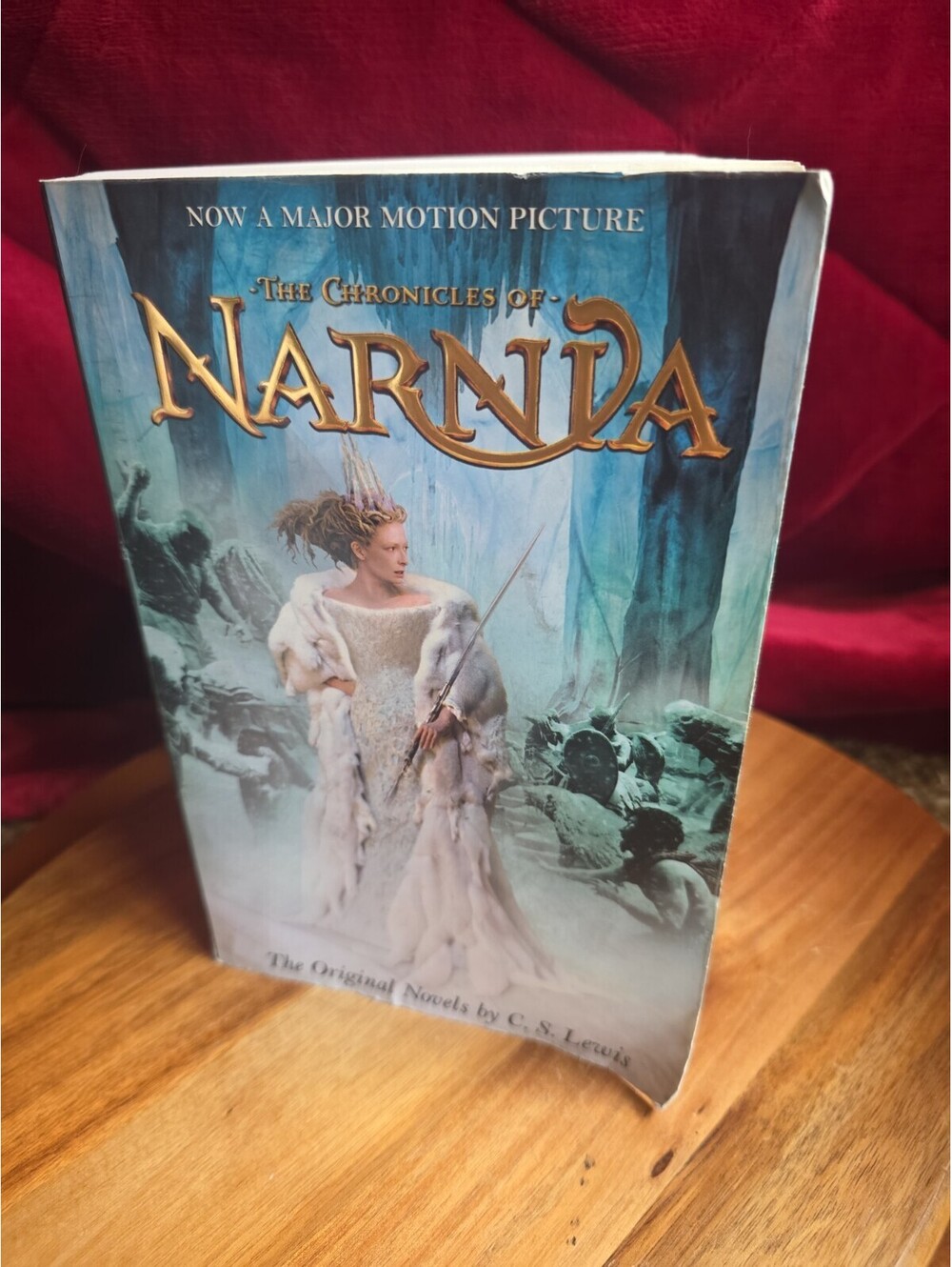 THE CHRONICLES OF NARNIA - ALL SEVEN BOOKS IN ONE C.S. LEWIS PAPERBACK 2005